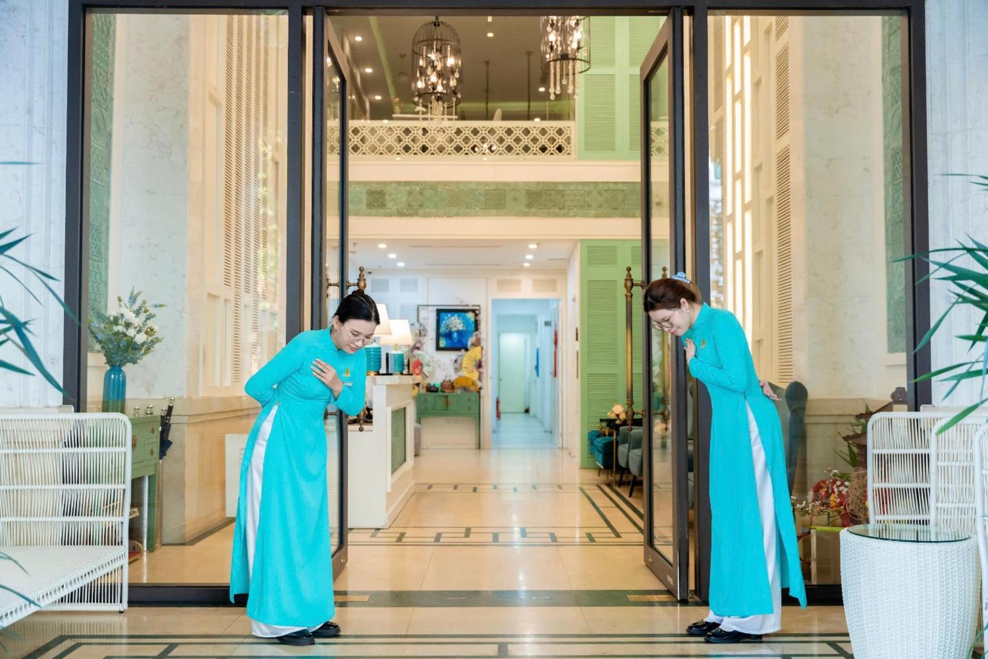 Minasi Hanoioi Lakeside Hotel Ngoại thất bức ảnh